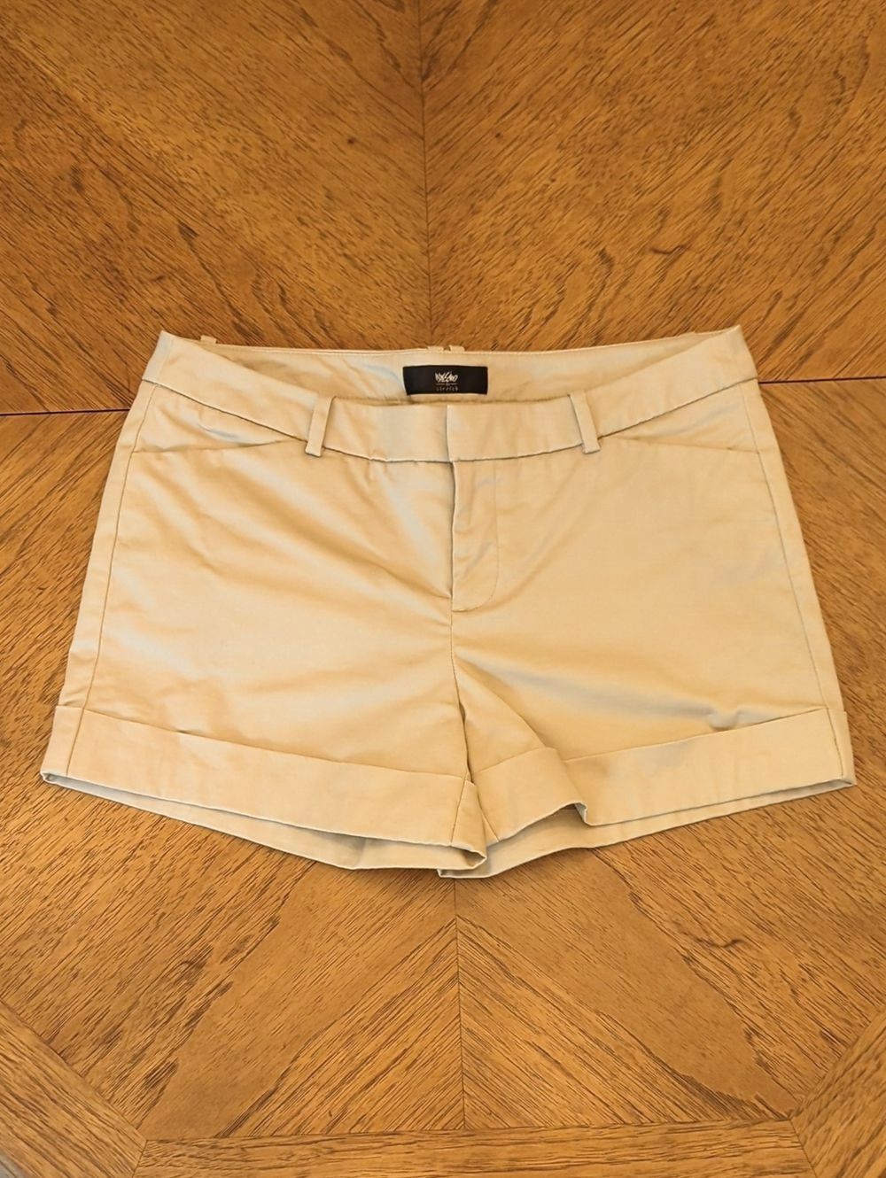 Women's Khaki Cuffed Chino Shorts